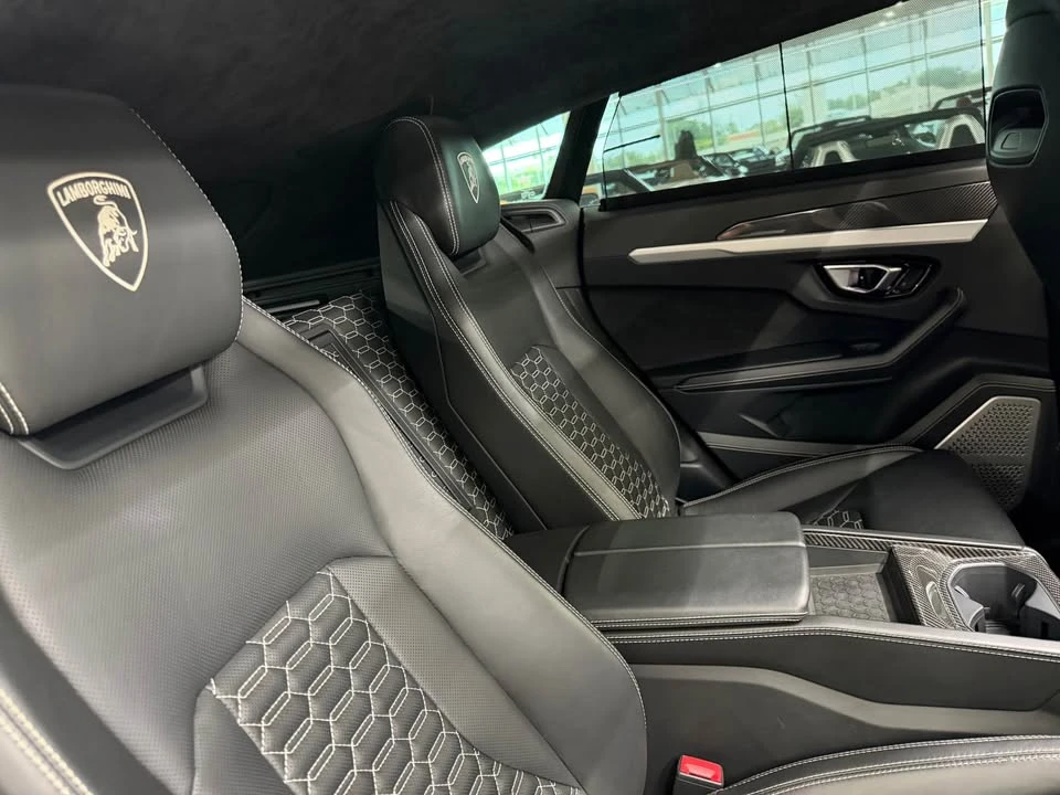 2020 Lamborghini Urus - Image 8 of 12