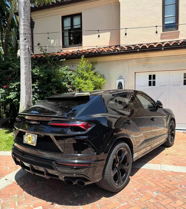 2020 Lamborghini Urus - Image 7 of 8