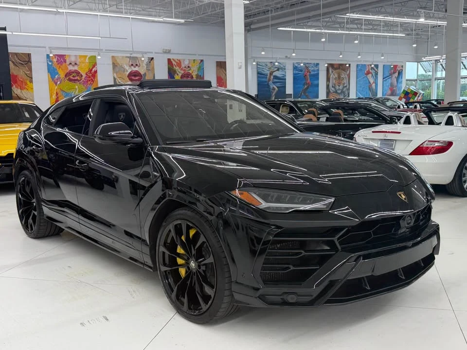 2020 Lamborghini Urus - Image 2 of 12