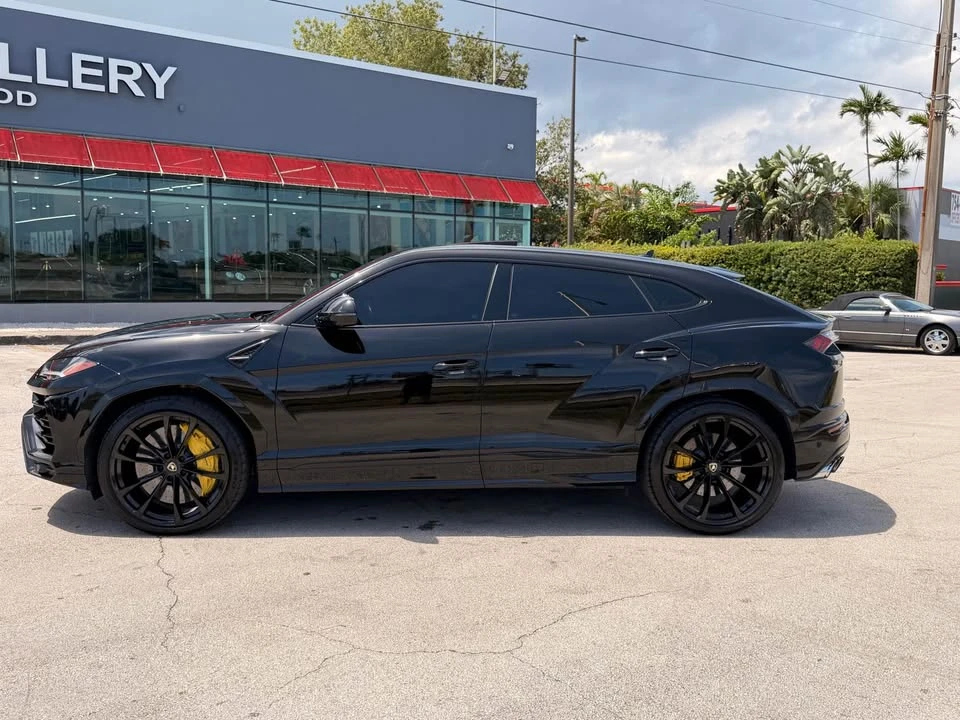 2020 Lamborghini Urus - Image 3 of 17
