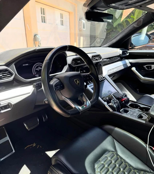 2020 Lamborghini Urus - Image 3 of 8