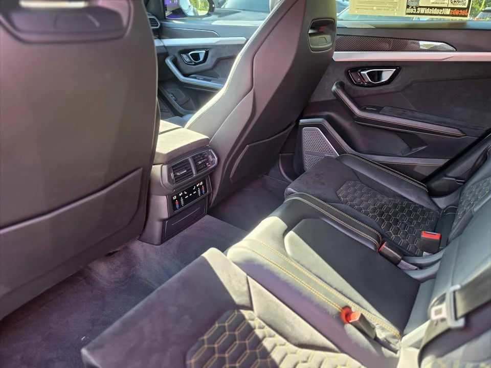 2020 Lamborghini Urus - Image 8 of 15