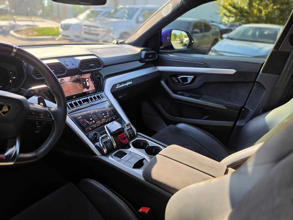 2020 Lamborghini Urus - Image 9 of 15