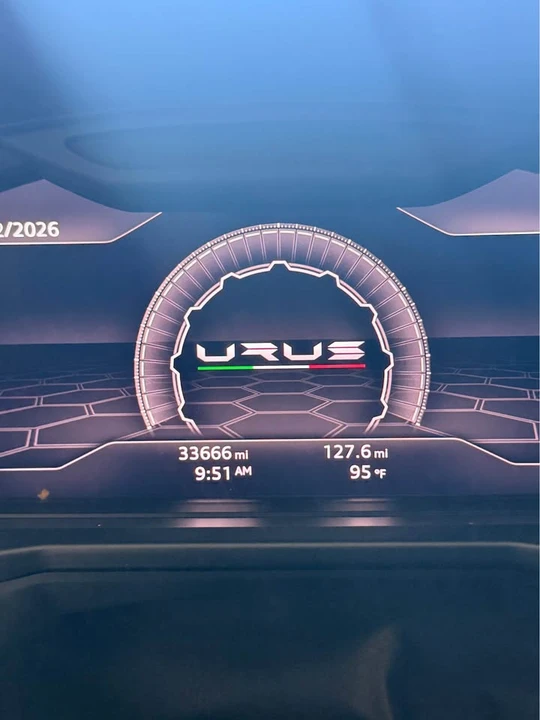 2020 Lamborghini Urus - Image 11 of 16