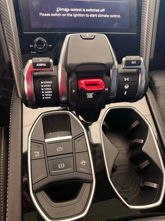 2020 Lamborghini Urus - Image 13 of 16