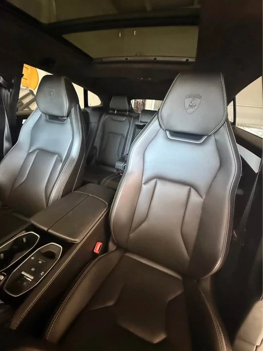 2020 Lamborghini Urus - Image 8 of 16