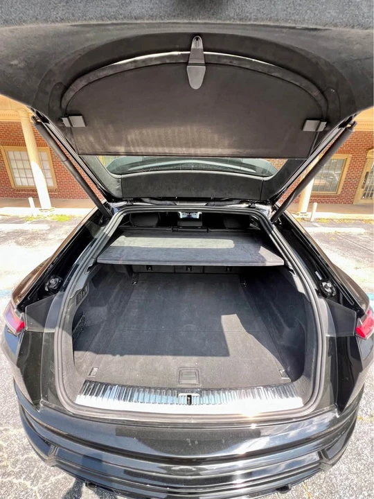 2020 Lamborghini Urus - Image 8 of 10