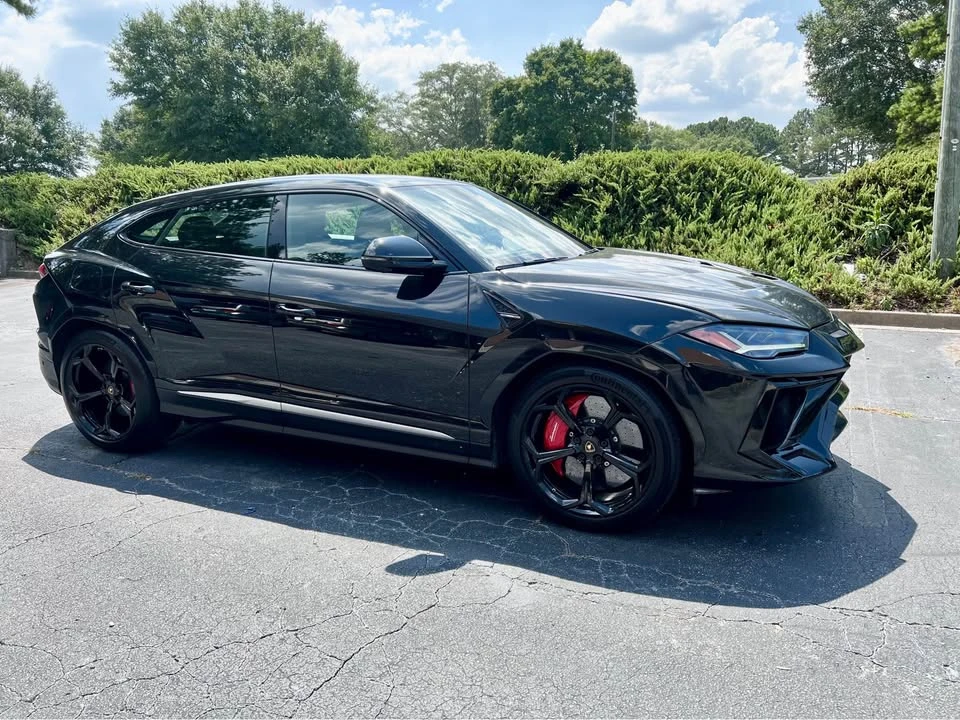 2020 Lamborghini Urus - Image 2 of 10