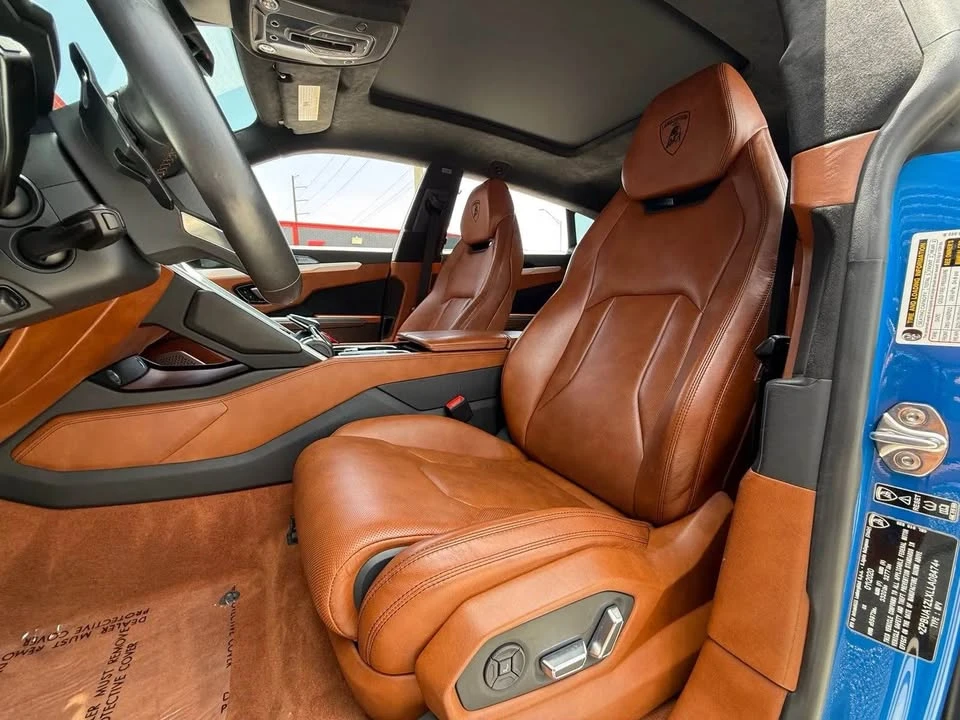 2020 Lamborghini Urus - Image 10 of 17