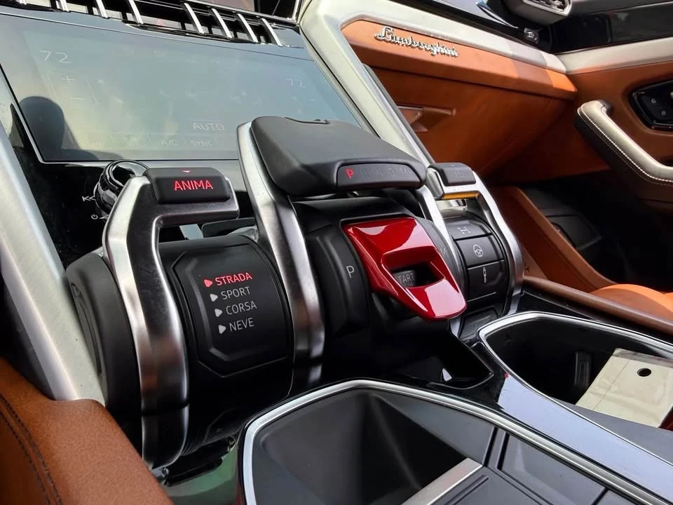 2020 Lamborghini Urus - Image 11 of 17