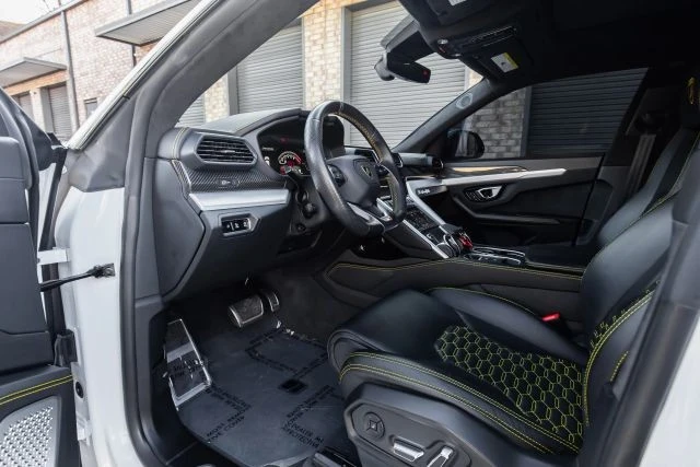 2020 Lamborghini Urus - Image 16 of 21