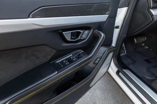 2020 Lamborghini Urus - Image 15 of 21
