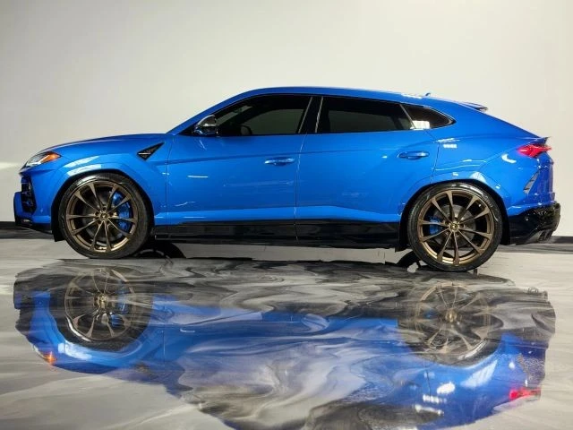 2020 Lamborghini Urus - Image 2 of 21
