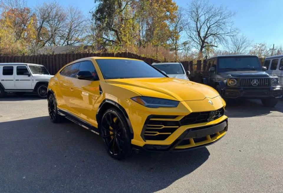 2020 Lamborghini Urus - Image 2 of 10