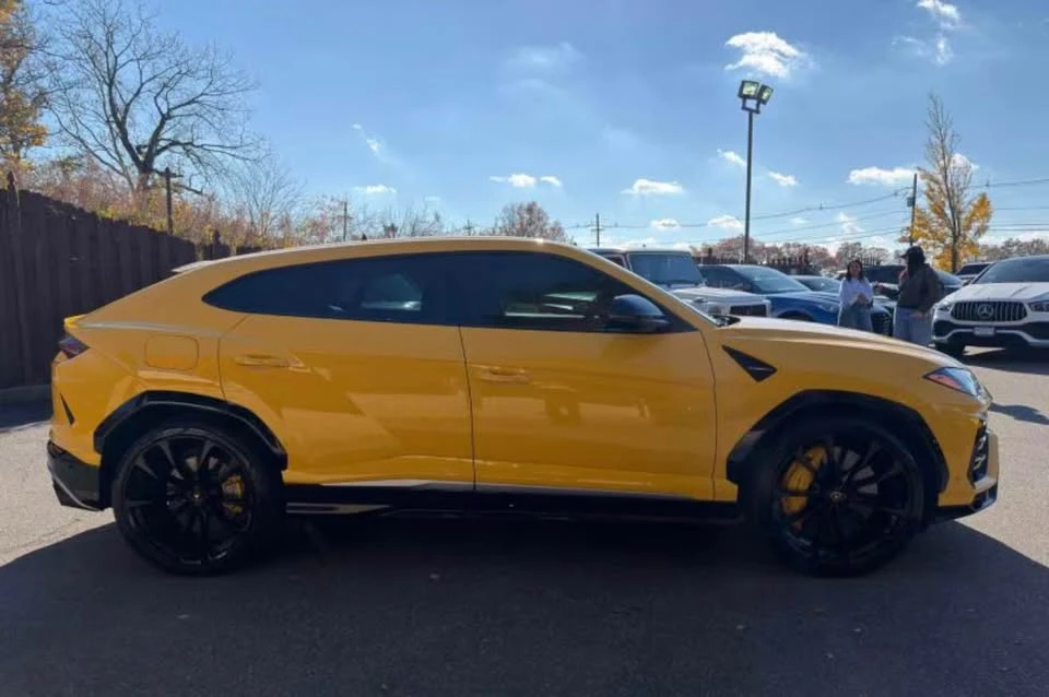 2020 Lamborghini Urus - Image 5 of 10
