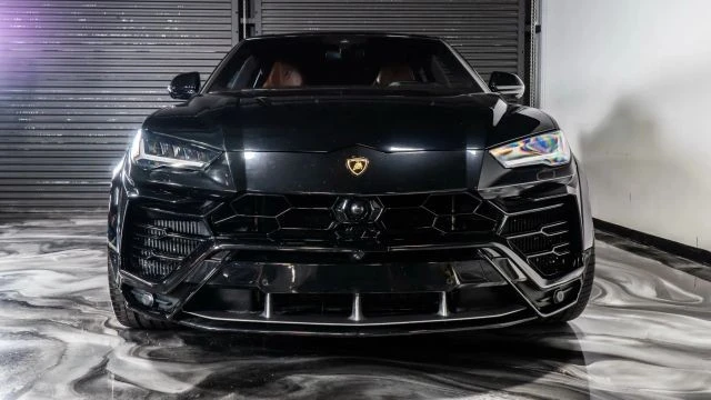 2020 Lamborghini Urus - Image 2 of 21