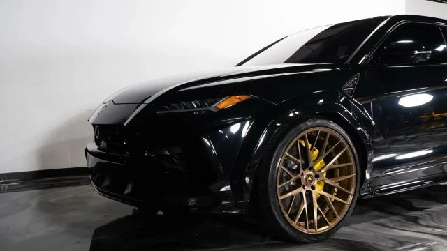 2020 Lamborghini Urus - Image 17 of 21