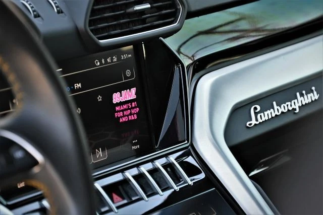 2020 Lamborghini Urus - Image 19 of 21