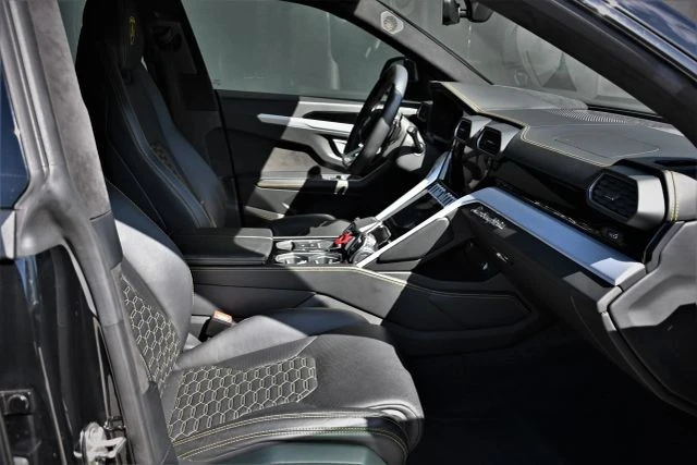 2020 Lamborghini Urus - Image 21 of 29