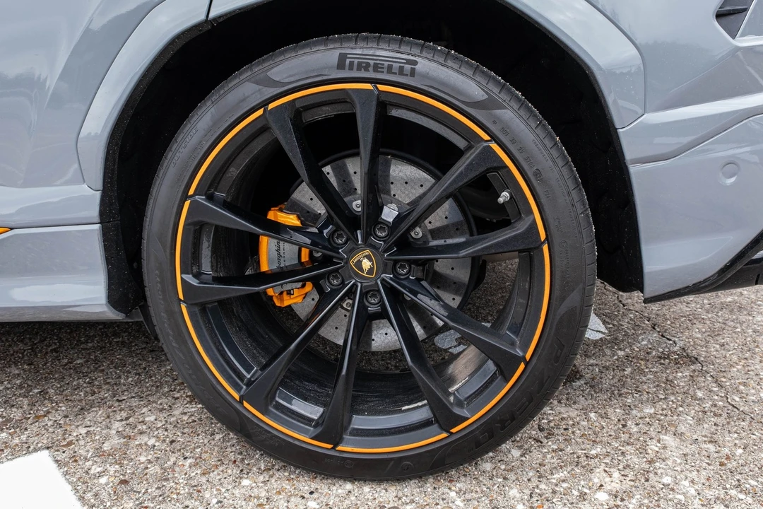 2020 Lamborghini Urus - Image 28 of 31
