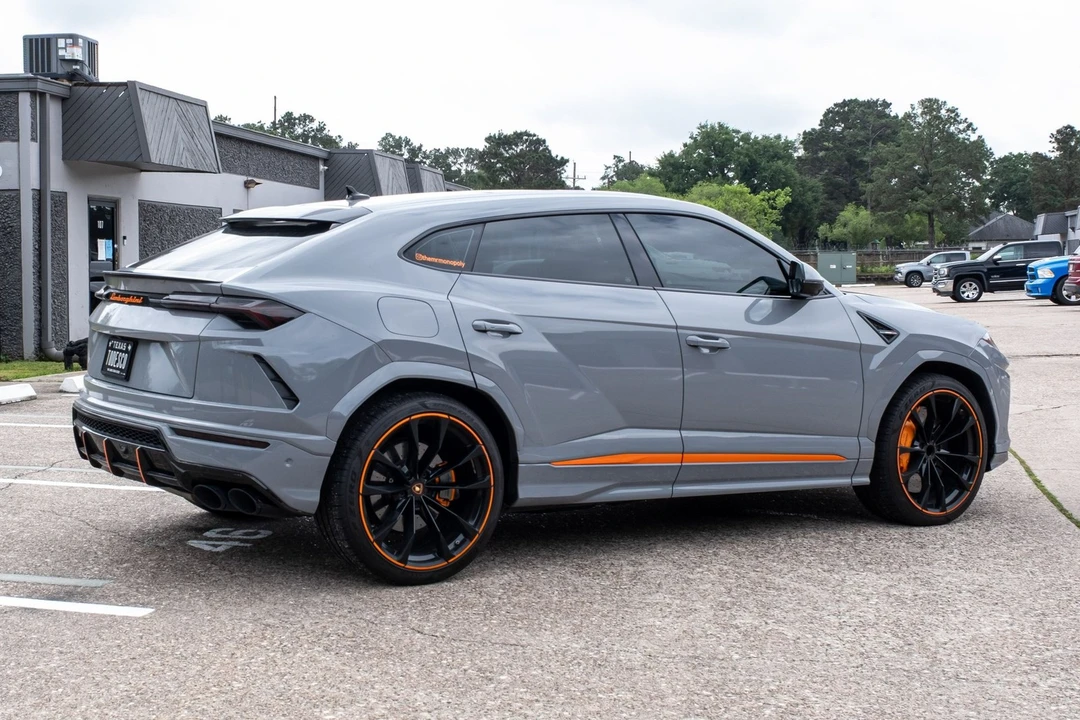 2020 Lamborghini Urus - Image 14 of 31