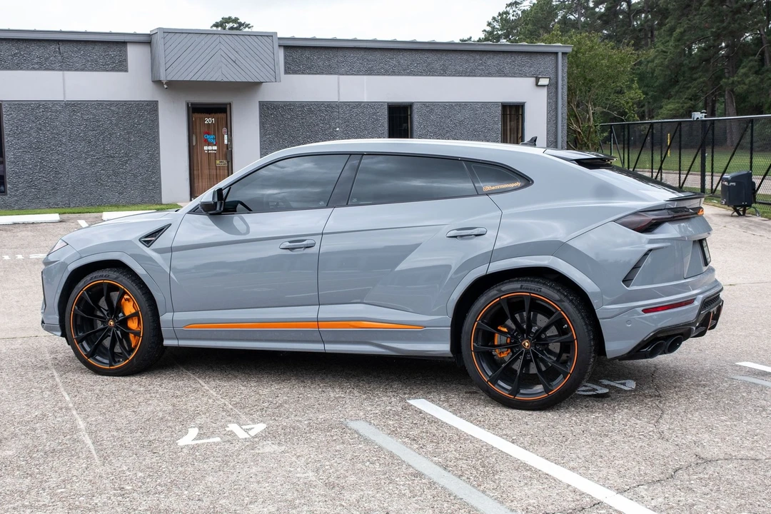 2020 Lamborghini Urus - Image 7 of 31