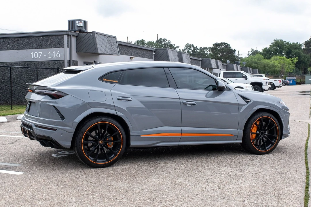 2020 Lamborghini Urus - Image 15 of 31