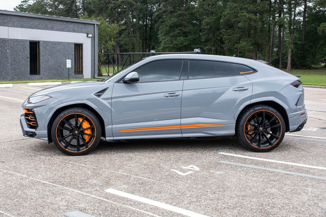 2020 Lamborghini Urus - Image 5 of 31