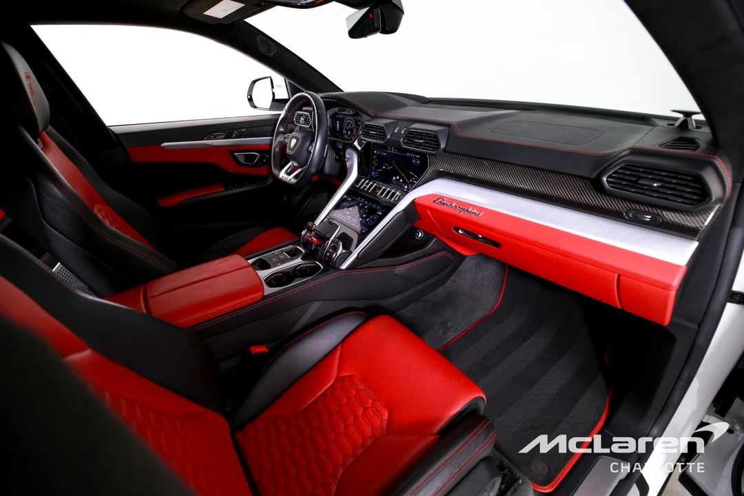 2020 Lamborghini Urus - Image 29 of 31