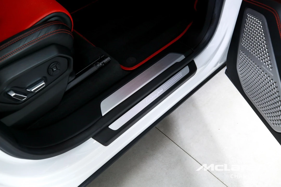 2020 Lamborghini Urus - Image 31 of 31