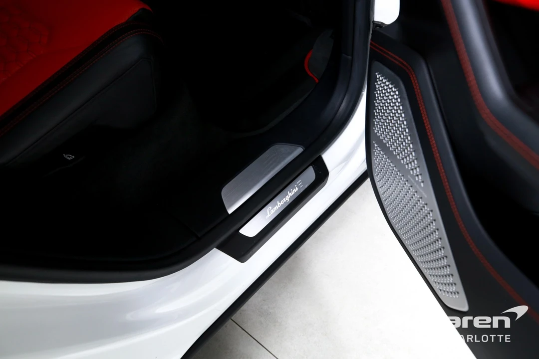 2020 Lamborghini Urus - Image 26 of 31