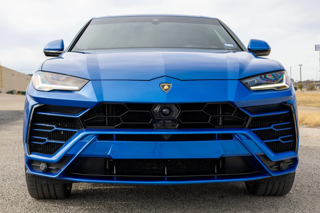 2020 Lamborghini Urus - Image 2 of 31