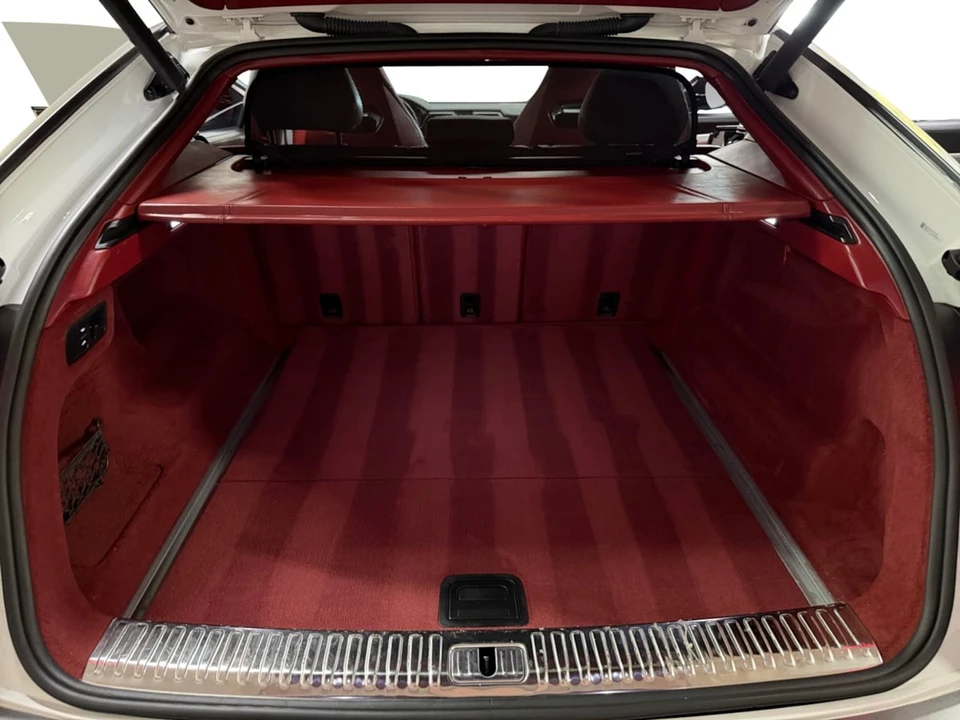 2020 Lamborghini Urus - Image 19 of 25