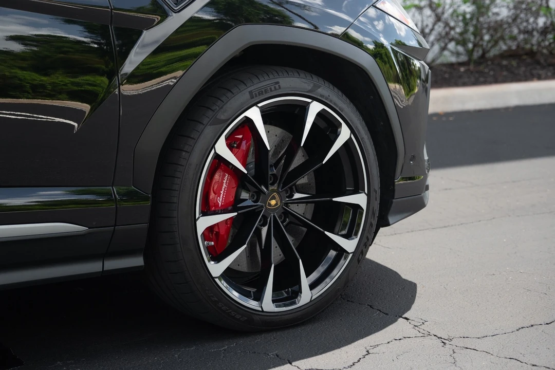 2020 Lamborghini Urus - Image 9 of 12