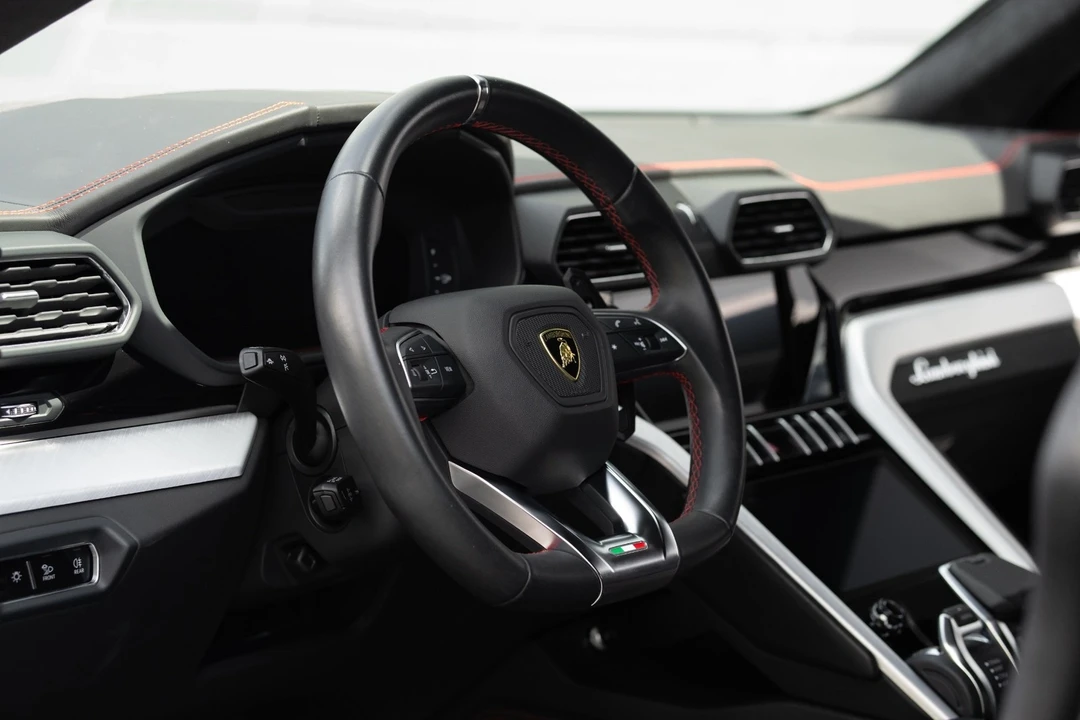 2020 Lamborghini Urus - Image 5 of 12