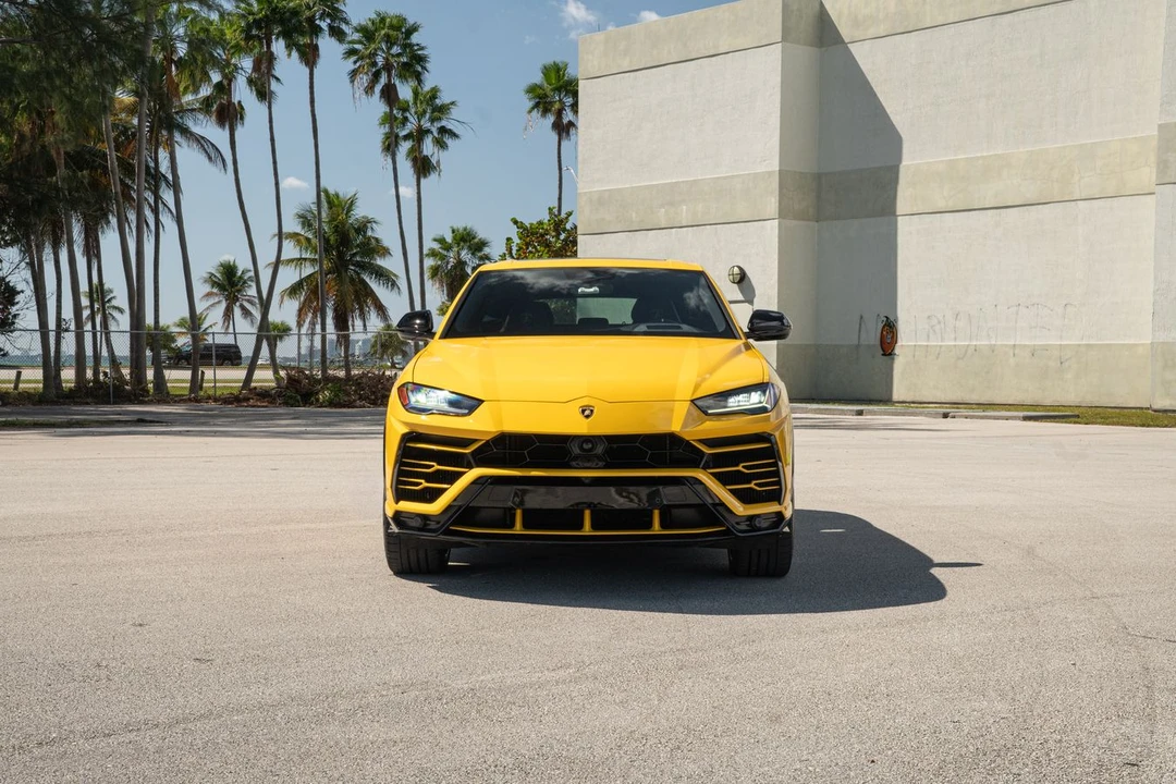 2020 Lamborghini Urus - Image 2 of 14