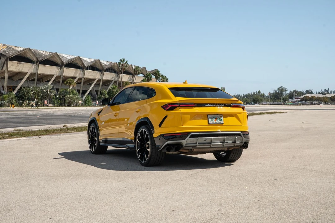 2020 Lamborghini Urus - Image 7 of 14
