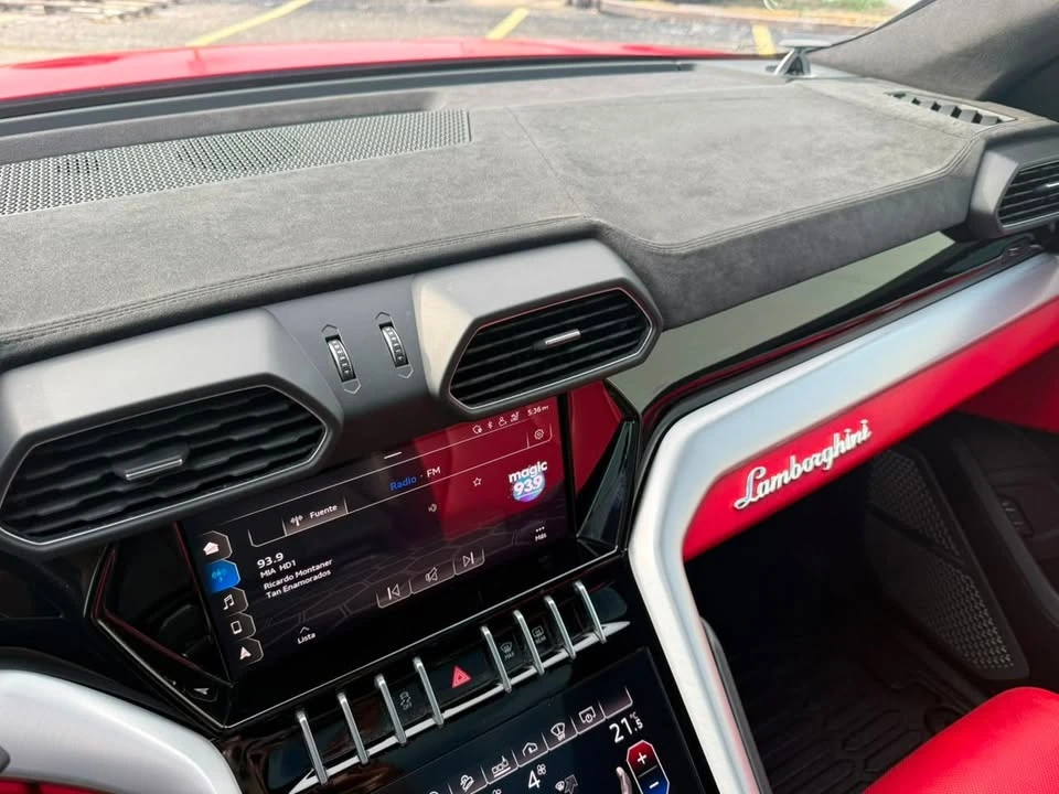 2020 Lamborghini Urus - Image 9 of 13