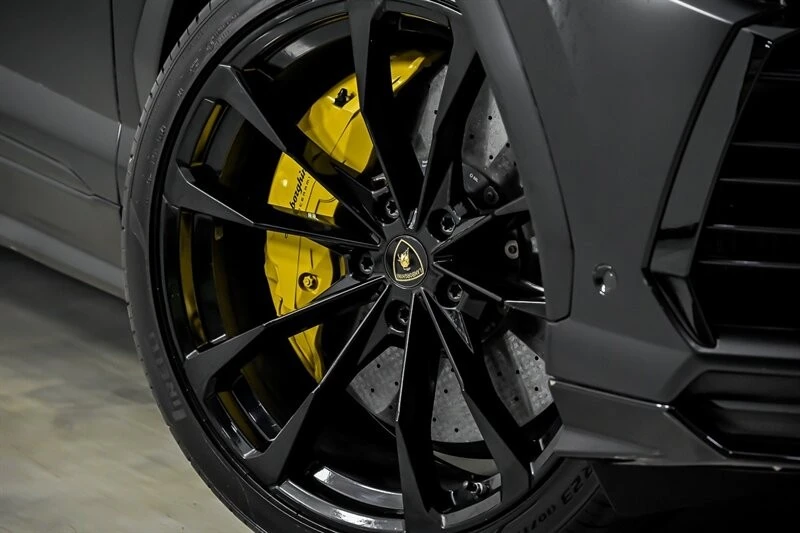 2020 Lamborghini Urus - Image 3 of 31