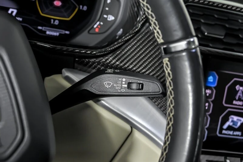 2020 Lamborghini Urus - Image 29 of 31