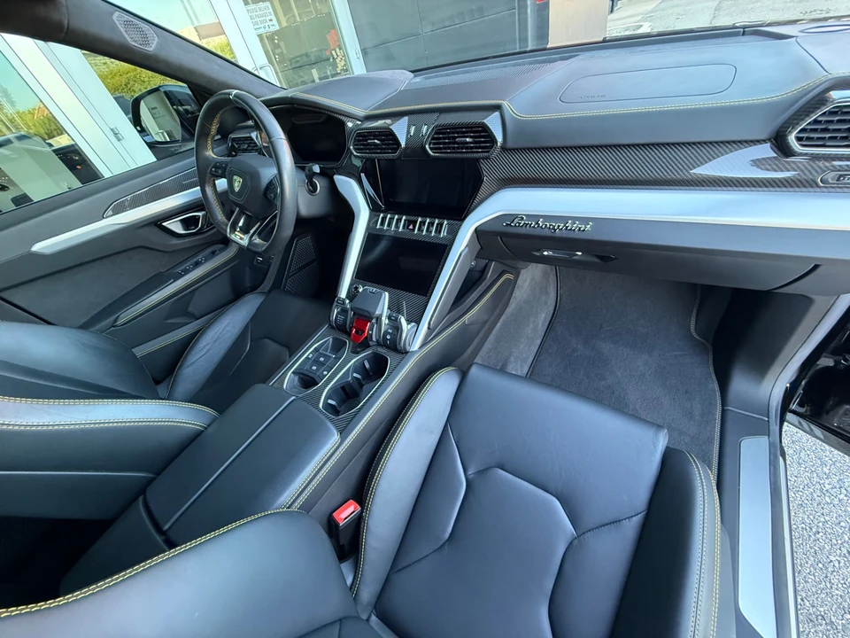 2020 Lamborghini Urus - Image 23 of 31