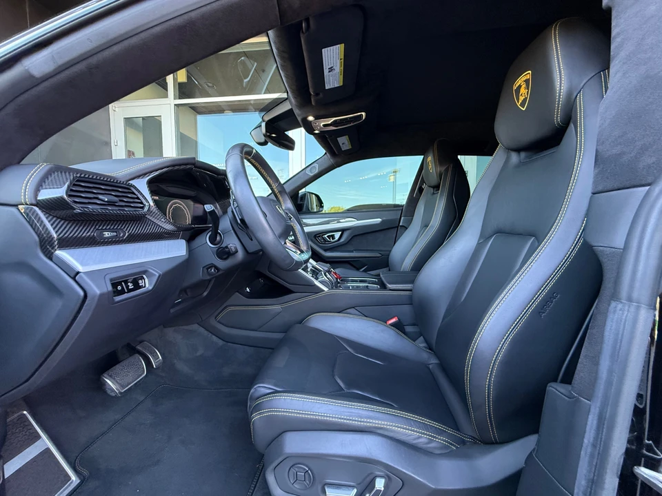 2020 Lamborghini Urus - Image 28 of 31