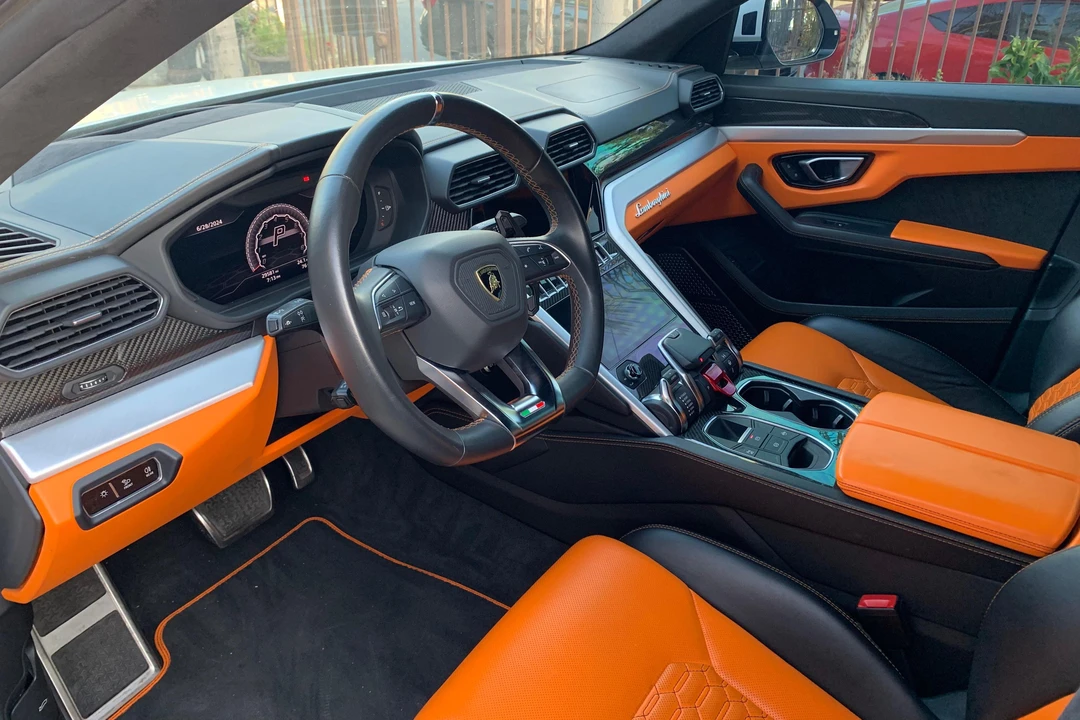 2020 Lamborghini Urus - Image 19 of 31