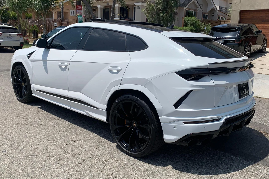 2020 Lamborghini Urus - Image 4 of 31