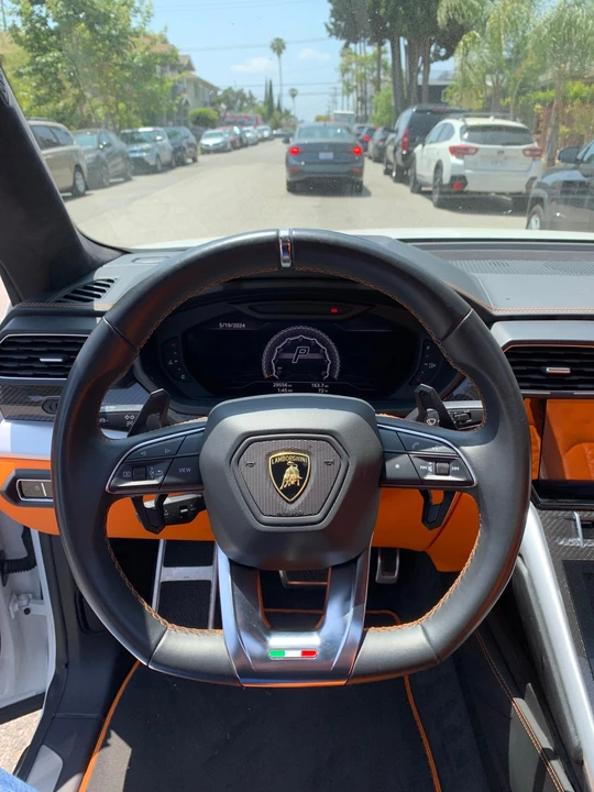 2020 Lamborghini Urus - Image 25 of 31