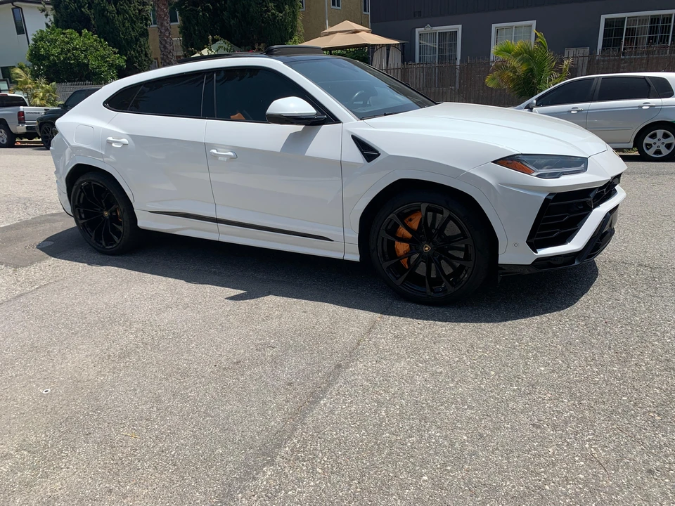 2020 Lamborghini Urus - Image 12 of 31