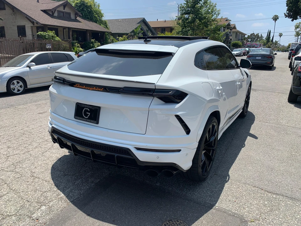 2020 Lamborghini Urus - Image 10 of 31