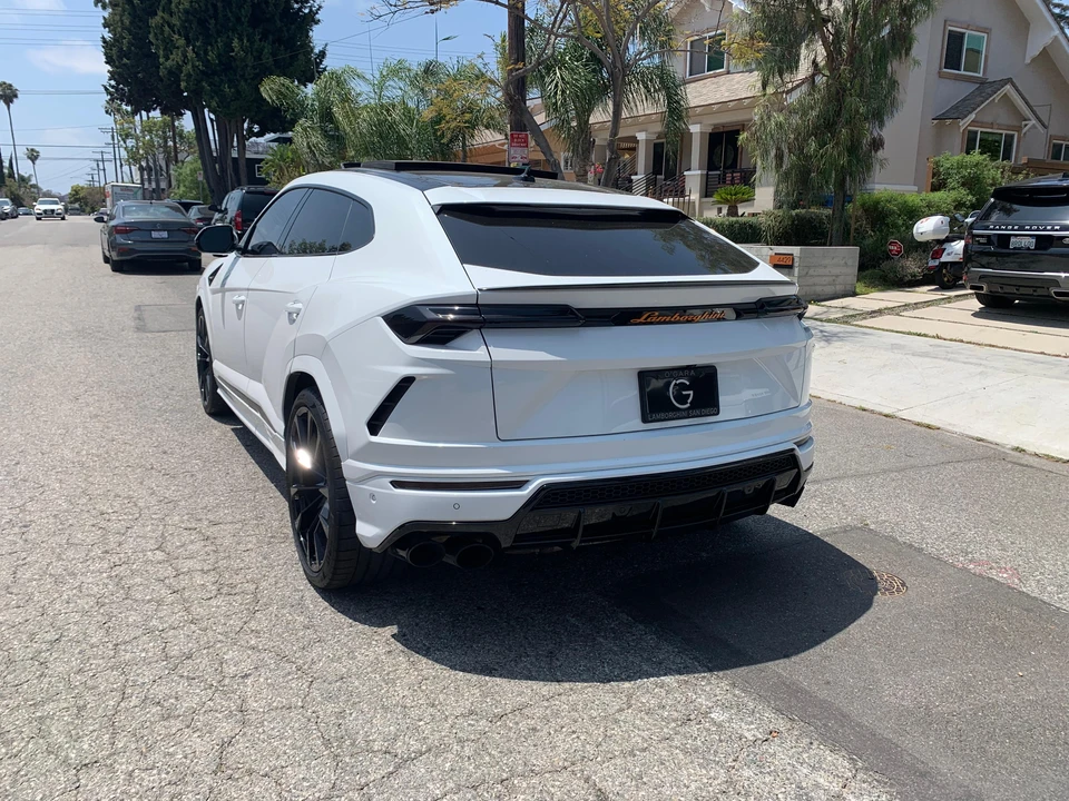 2020 Lamborghini Urus - Image 9 of 31