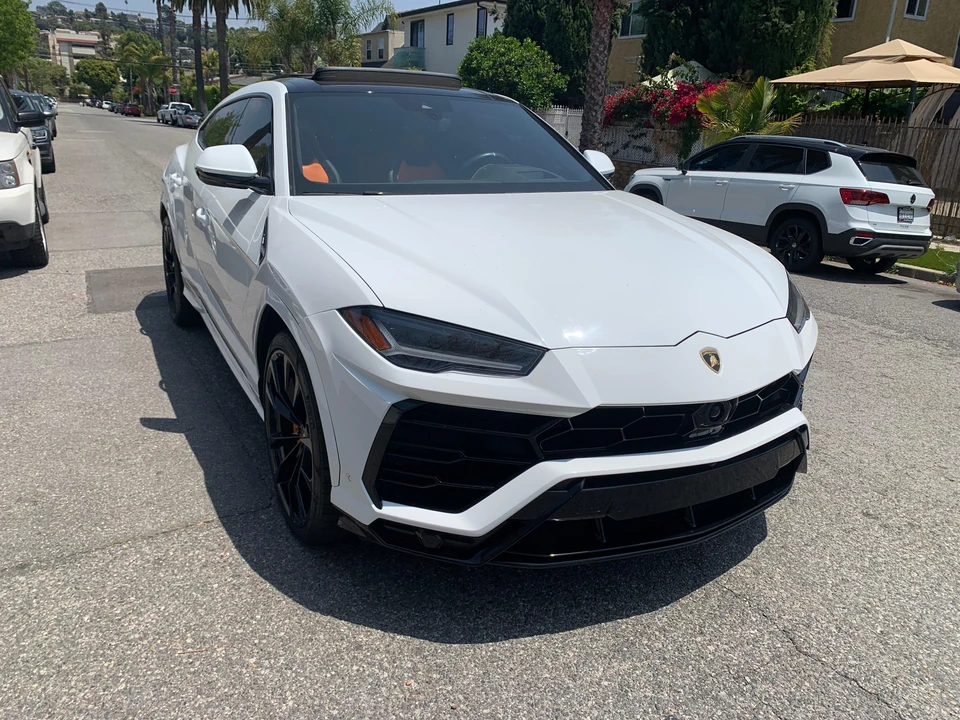 2020 Lamborghini Urus - Image 13 of 31