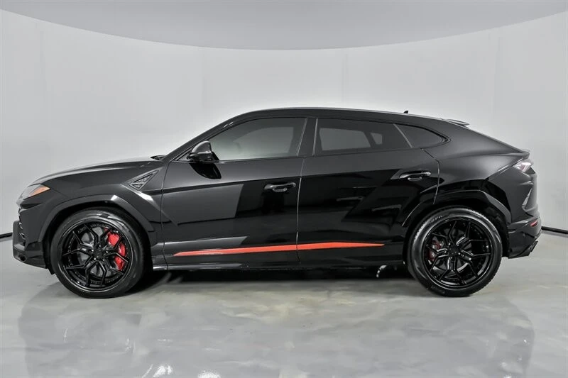 2020 Lamborghini Urus - Image 8 of 12